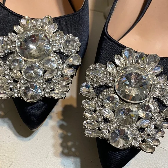 Elegant Black Satin Heels with Crystal Embellishments - Picture 6 of 6